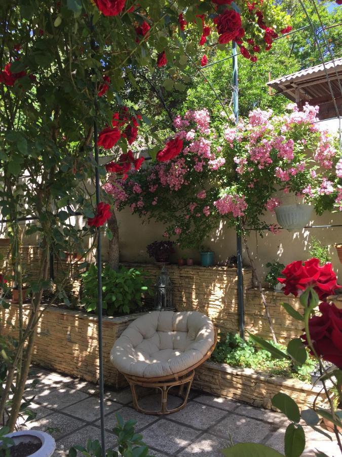 House 41 Bed and Breakfast Tbilisi Exteriör bild